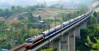 ​1981年铁路坠桥事故：275人遇难，今天的进步是当年血的教训