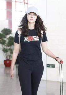 惠若琪罕见泳装照,颜值惊艳,皮肤白皙,犹如出水芙蓉,美艳动人