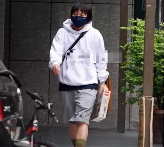 阿信蛋蛋的关系（秘密同居阿信和蛋蛋的恋情曝光）