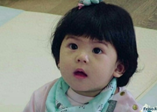 波妞超萌照,人家不是胖,只是肉嘟嘟