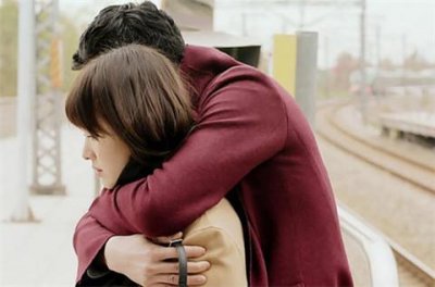 ​婚姻里感情和利益怎么选择？不谈利益的婚姻就是空中楼阁