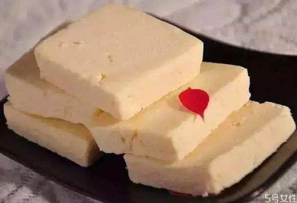 奶豆腐可以生吃吗 奶豆腐怎么做好吃 奶豆腐可以生吃吗 奶豆腐怎么做好吃