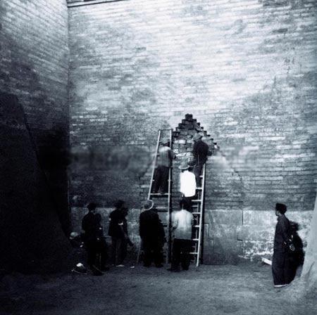 郭沫若挖掘定陵的照片,这些都已经成为历史