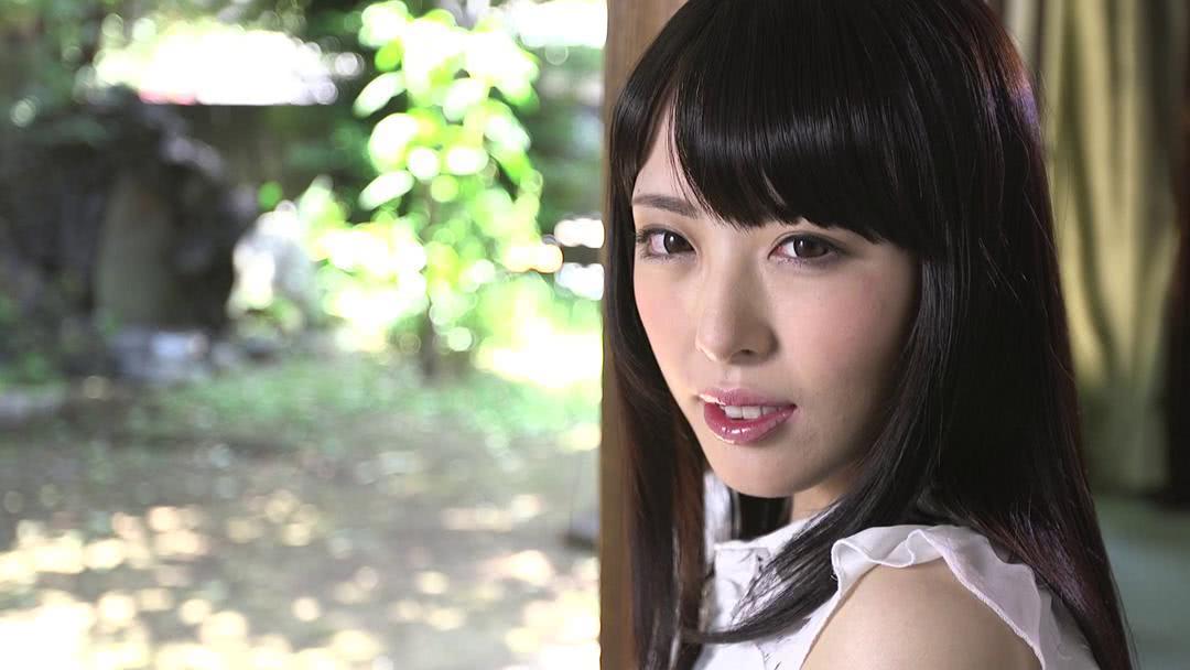 黑木郁美个人资料写真作品