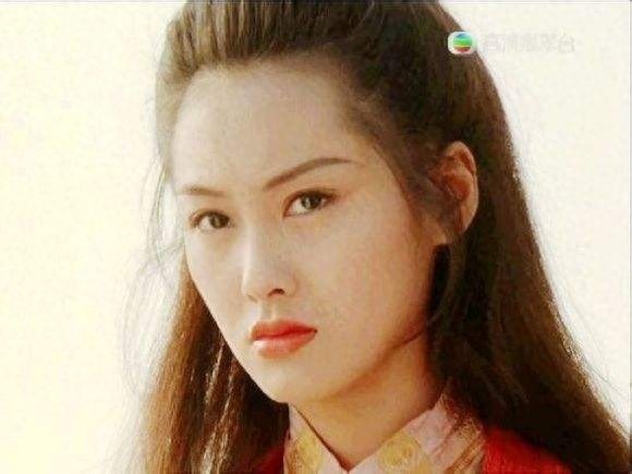 昔日的紫霞仙子朱茵,是否又勾起了你的青春记忆?