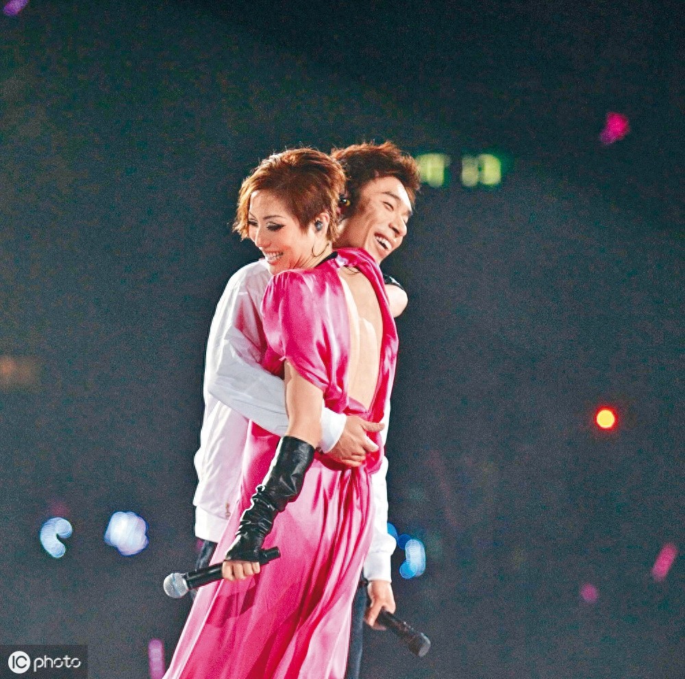 许志安郑秀文情史大起底:苦恋22年分手7年,婚后6年男方出轨