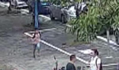 ​濂冲鑴栧瓙琚す杞︾獥锛岃劯鑹插彂绱櫡鍏ユ槒杩?/p>