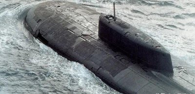 ​俄罗斯库尔斯克号核潜艇事故真相（核潜艇谜团事件原因）