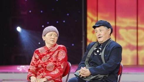 赵本山和二婚娇妻马丽娟近照曝光，赵本山苍老不堪，而她容颜依旧