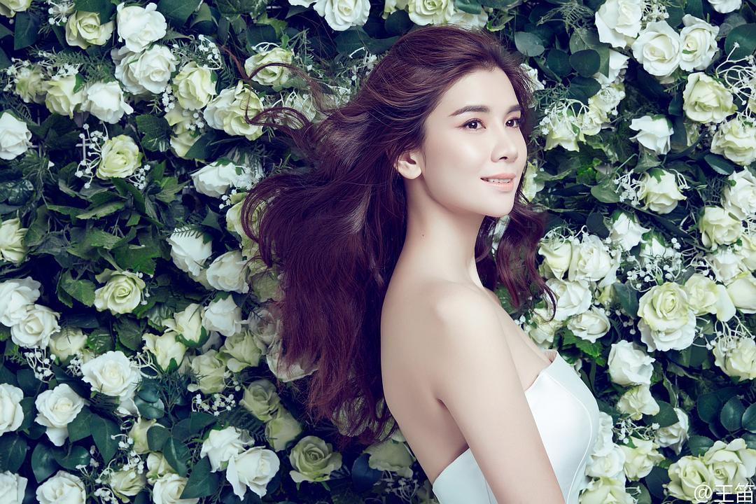 王笛个人资料写真作品