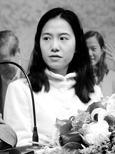 翁帆嫁给杨振宁的好处 爱他钱也没用啊你的青春多少钱都买不回这十几年