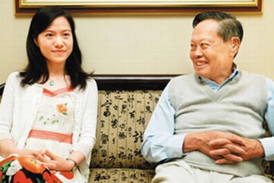 翁帆嫁给杨振宁的好处 爱他钱也没用啊你的青春多少钱都买不回这十几年