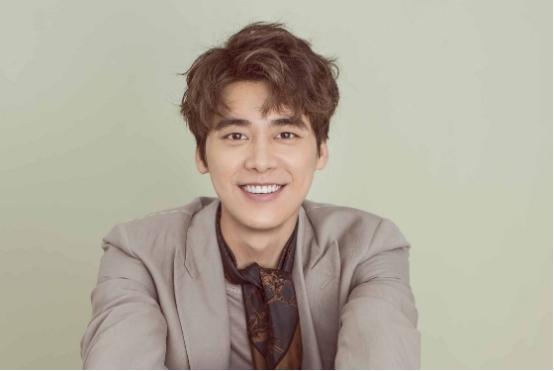 宋祖德骂王俊凯会遭报应，鹿晗会英年早逝，封杀娘炮李易峰等