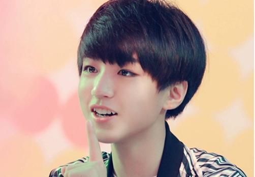 宋祖德骂王俊凯会遭报应，鹿晗会英年早逝，封杀娘炮李易峰等