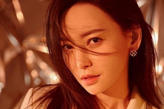 于文文为什么叫整容女神?于文文是歌手还是 于文文为什么叫整容女神?于文文是歌手还是