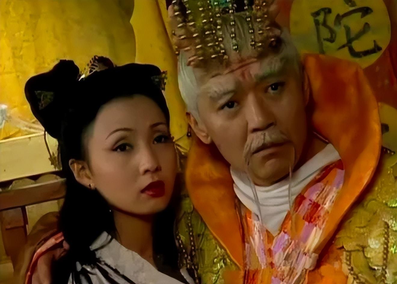 李立群个人资料简介 坏人变老了？退休后的他一点也不安分