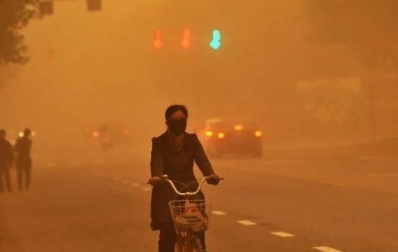 沙尘暴是怎样形成的：沙尘暴是怎么形成的简洁