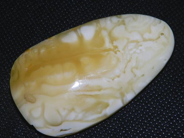 琥珀蜜蜡冷知识大全(琥珀蜜蜡最全讲解)(15)