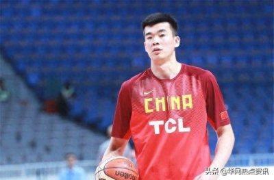 ​深圳男篮600万年薪续约李慕豪？李慕豪家庭背景生活细节年薪多少