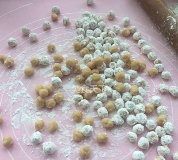 珍珠奶茶的珍珠怎么做,珍珠奶茶的珍珠怎么做的用什么材料做图片图15