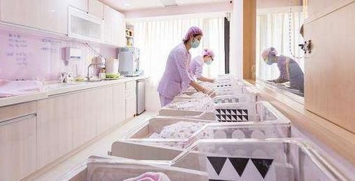 月子中心和月嫂的区别,月子中心和住家月嫂哪个好?图2