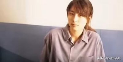 ​拥有神仙颜值、才华横溢却被无良媒体嘲讽为泳装歌手——坂井泉水