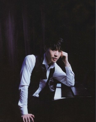 张艺兴最喜欢唐嫣可女友却是她，能专一点吗？