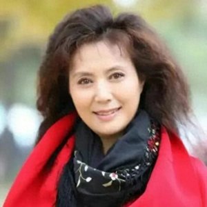 ​温玉娟个人简历揭秘，从演员到商界的华丽转身