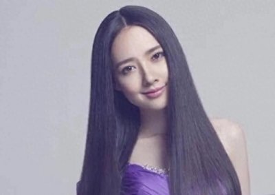 ​明星郭碧婷网上分享照片，引发网友热议，众多人表示羡慕她的头发