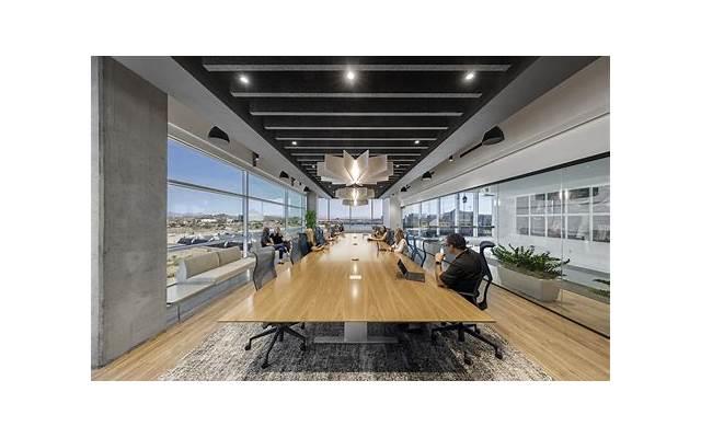 如何一步步拿下办公室美女同事