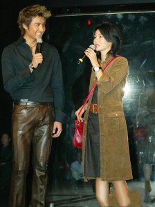 ​40张罕见的张曼玉照片，她才是穿搭鼻祖！收藏起来一起学！