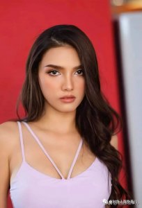 ​蒂娜女神晒辣照！马甲线是认真的……