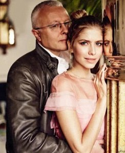 ​俄罗斯超模埃琳娜，19岁嫁身价30亿美元大佬，也曾恋爱脑深受其害