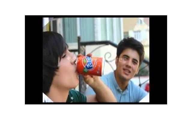 五一回家父亲请20多人吃饭，饭没吃完客人离开，我被父亲赶出家门