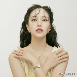 ​名井南，青春俏美的女团歌手，柔情淡雅的气质，魅力十足