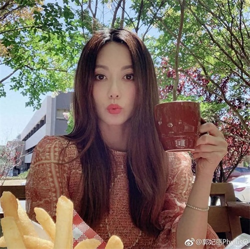 郭妃丽:新加坡第一美女,牡丹仙子经典的无可超越!