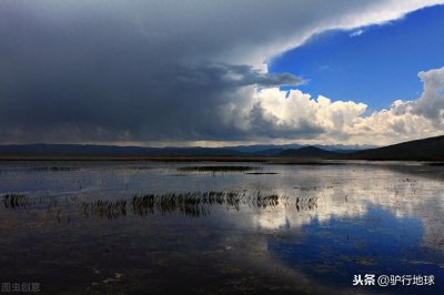 ​尕海是甘肃甘南碌曲县的湖泊，风景优美，野鸟众多