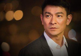 刘德华复工拍新片，敬业精神值得敬佩，网友：华仔要注意健康呀！