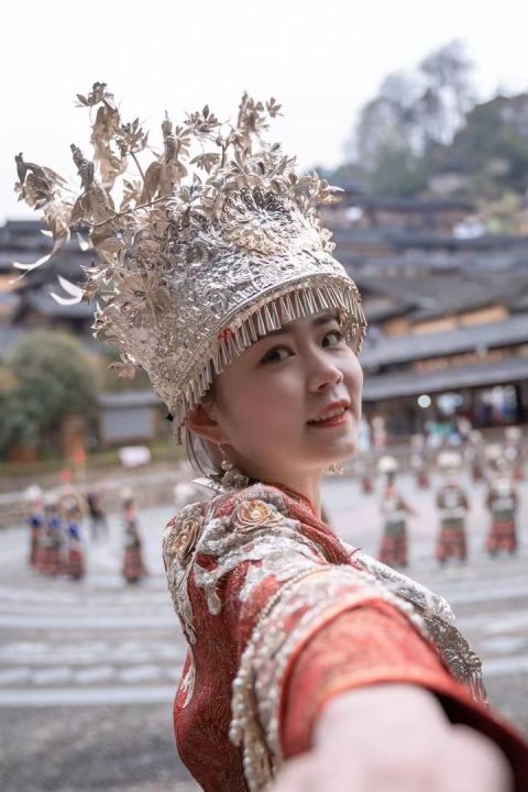 贵州旅游要穿什么衣服(贵州千户苗寨苗族服饰文化)