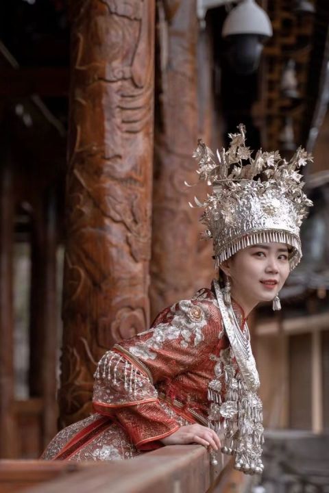 贵州旅游要穿什么衣服(贵州千户苗寨苗族服饰文化)