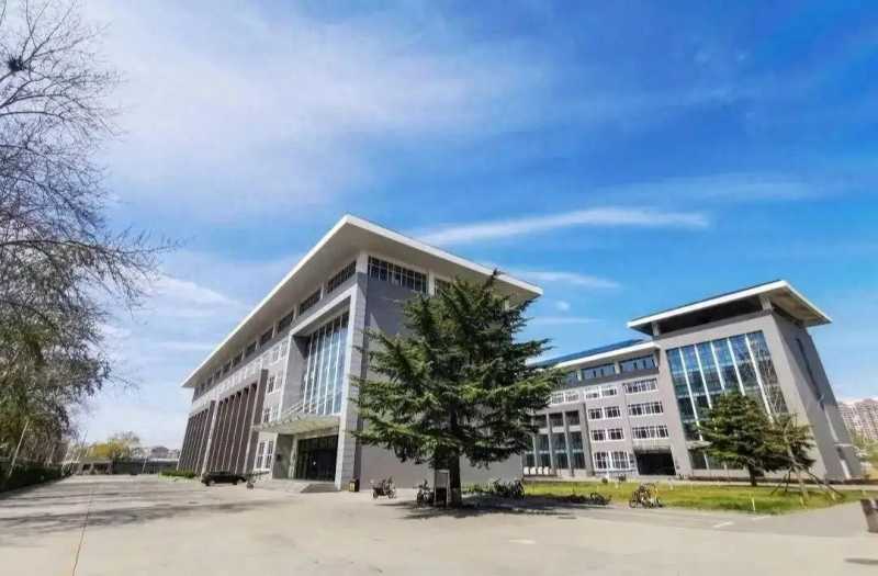 华北电力大学图书馆(华北电力大学与东北电力大学数据分析)