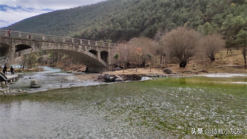 绿水青山·丽江玉龙雪山下的蓝月谷