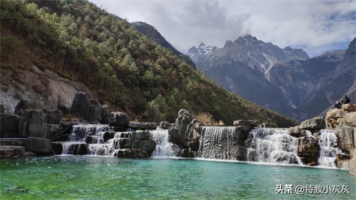 绿水青山·丽江玉龙雪山下的蓝月谷