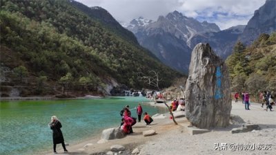 ​绿水青山·丽江玉龙雪山下的蓝月谷