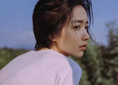 ​爱，不是做给别人看的，你只需要让你爱的人知道就好！