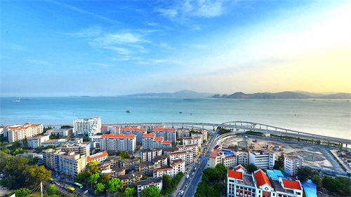 高300米64层！斥资近50亿！厦门“双子塔”---世茂海峡大厦