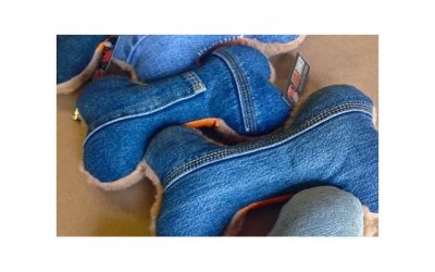 ​牛仔阔腿裤搭配什么上衣（超流行的牛仔阔腿裤日系穿搭）