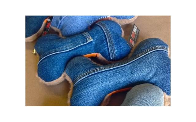 牛仔阔腿裤搭配什么上衣（超流行的牛仔阔腿裤日系穿搭）