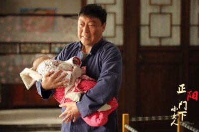 ​三剧连播，“高级瘫”倪大红真大红了！明明很有人脉，却处处低调