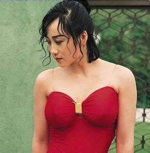 赌王大房为什么这么惨分了多少财产 赌王对黎婉华好吗被谁害死的